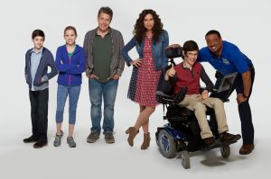 Minnie Driver-Micah Fowler-Discapacidad-serie-ABC Family-blog