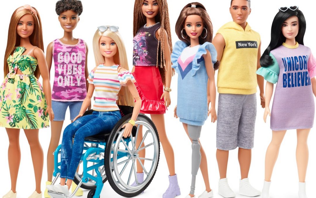 La evolución de Barbie hacia la diversidad: muñecas en sillas de ruedas y con prótesis