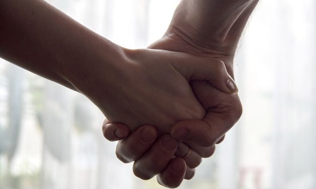 Conociendo a un adulto con discapacidad intelectual severa.