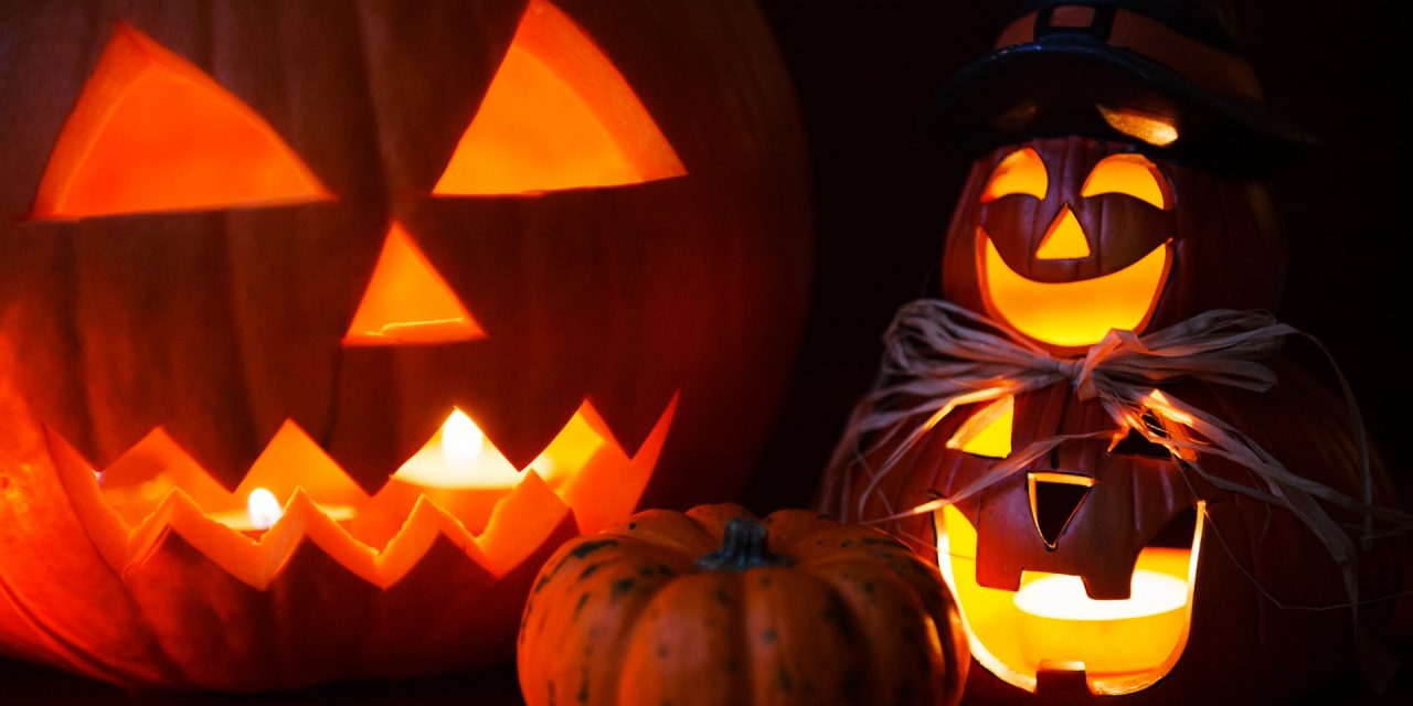 Halloween y Autismo: disfraces, truco o trato y blue bucket