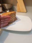 Trozo de bizcocho que mide cinco dedos de grosor. Diario de una carentena 1