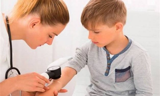 La importancia de revisar la piel de los peques después del verano