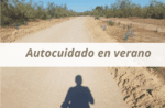 Una sombra de cintura para arriba en un camino de tierra. Metáfora del momento en soledad para el Autocuidado